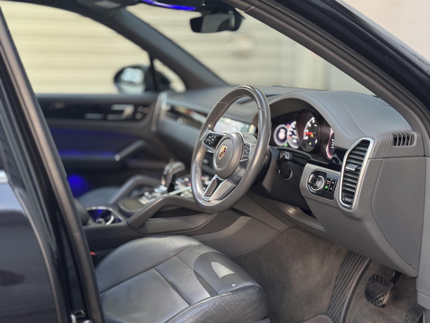 Porsche Cayenne 3.0T V6 TiptronicS 4WD Euro 6 (s/s) 5dr