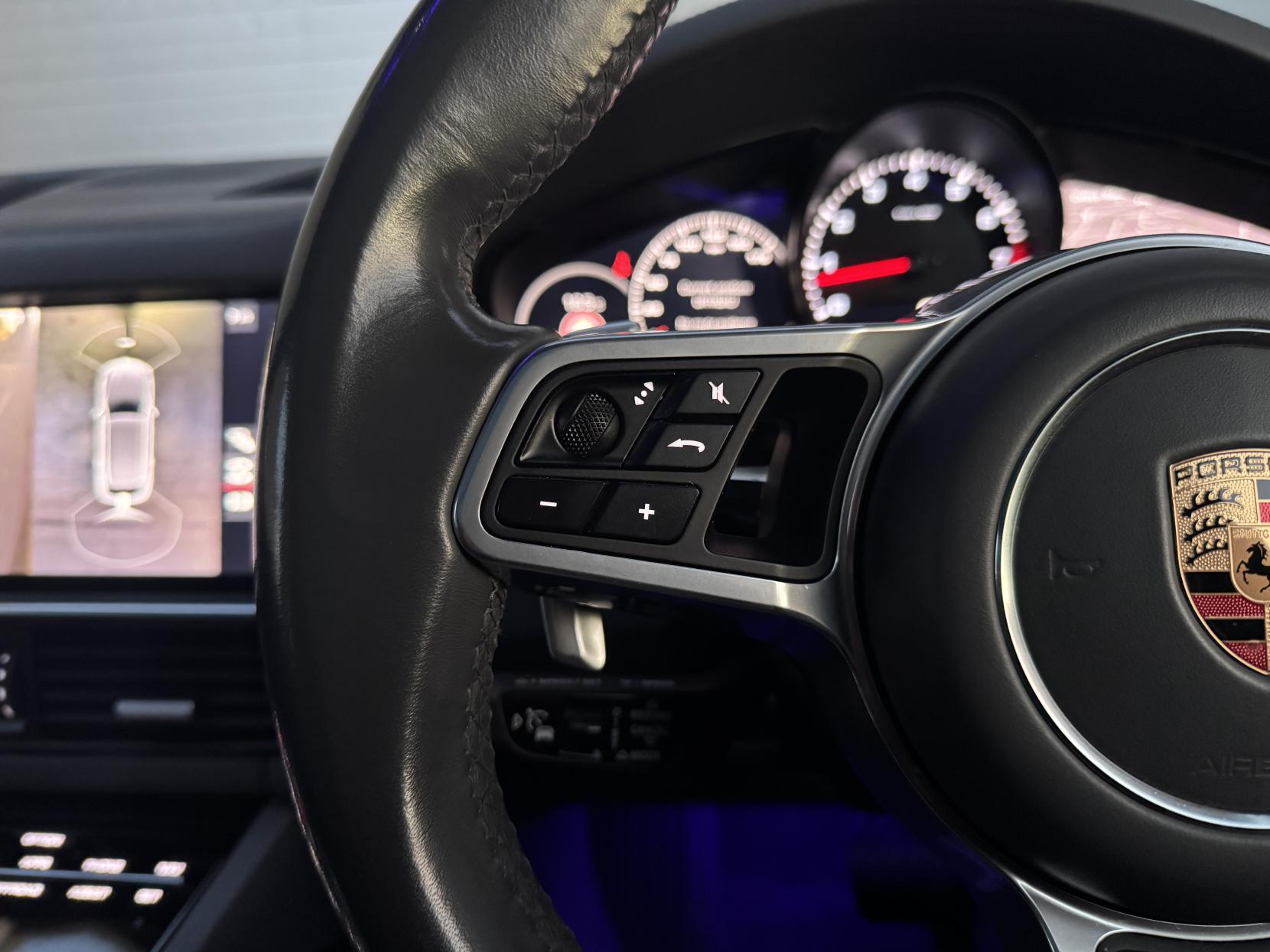 Porsche Cayenne 3.0T V6 TiptronicS 4WD Euro 6 (s/s) 5dr