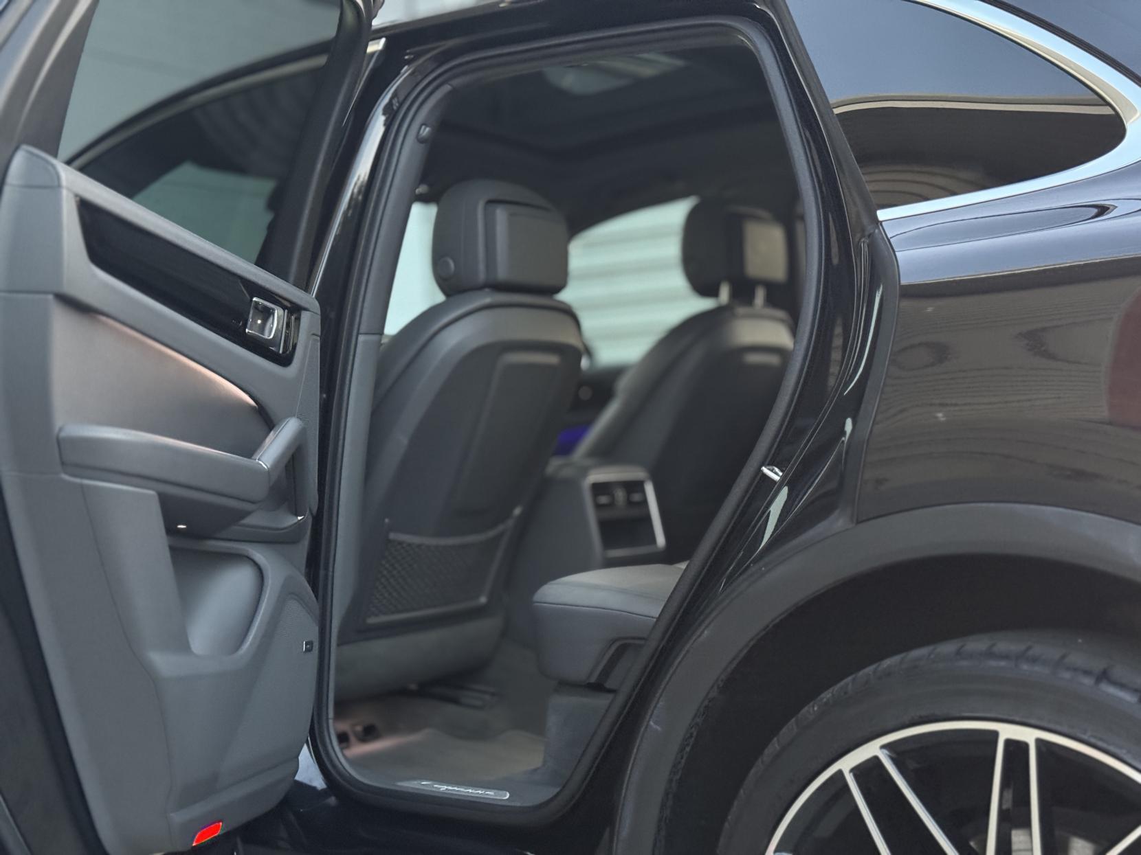 Porsche Cayenne 3.0T V6 TiptronicS 4WD Euro 6 (s/s) 5dr