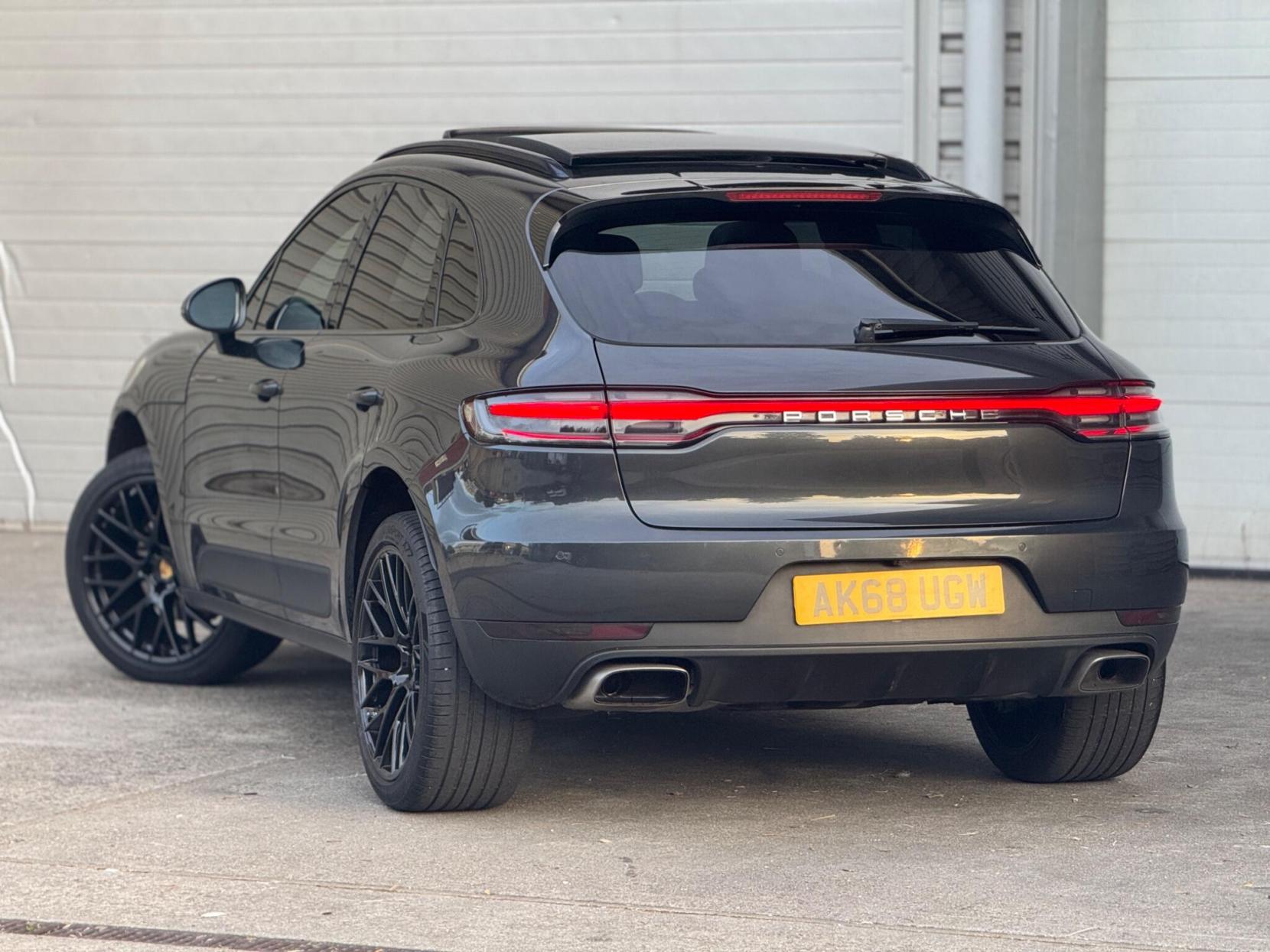 Porsche Macan 2.0T PDK 4WD Euro 6 (s/s) 5dr