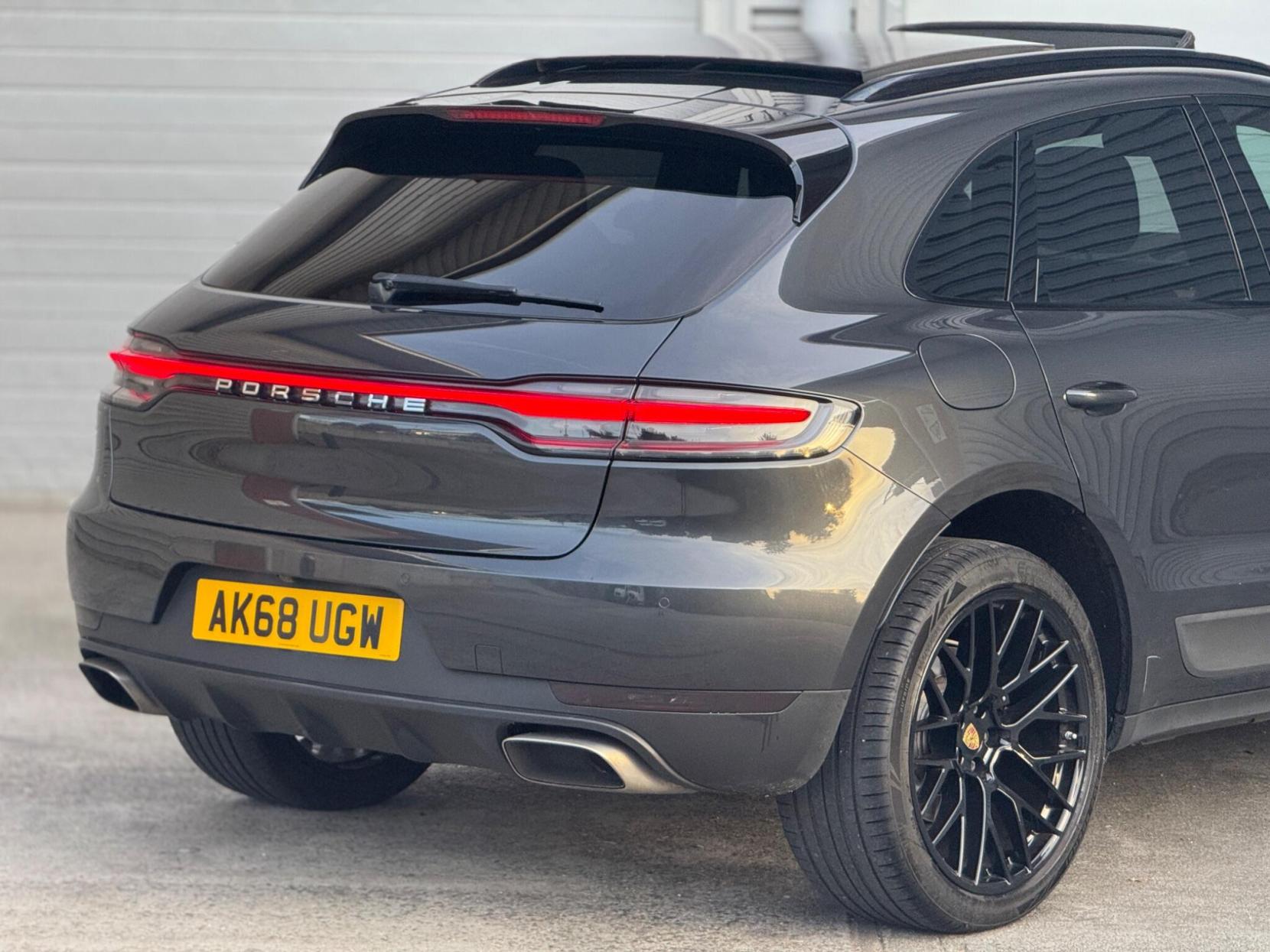 Porsche Macan 2.0T PDK 4WD Euro 6 (s/s) 5dr