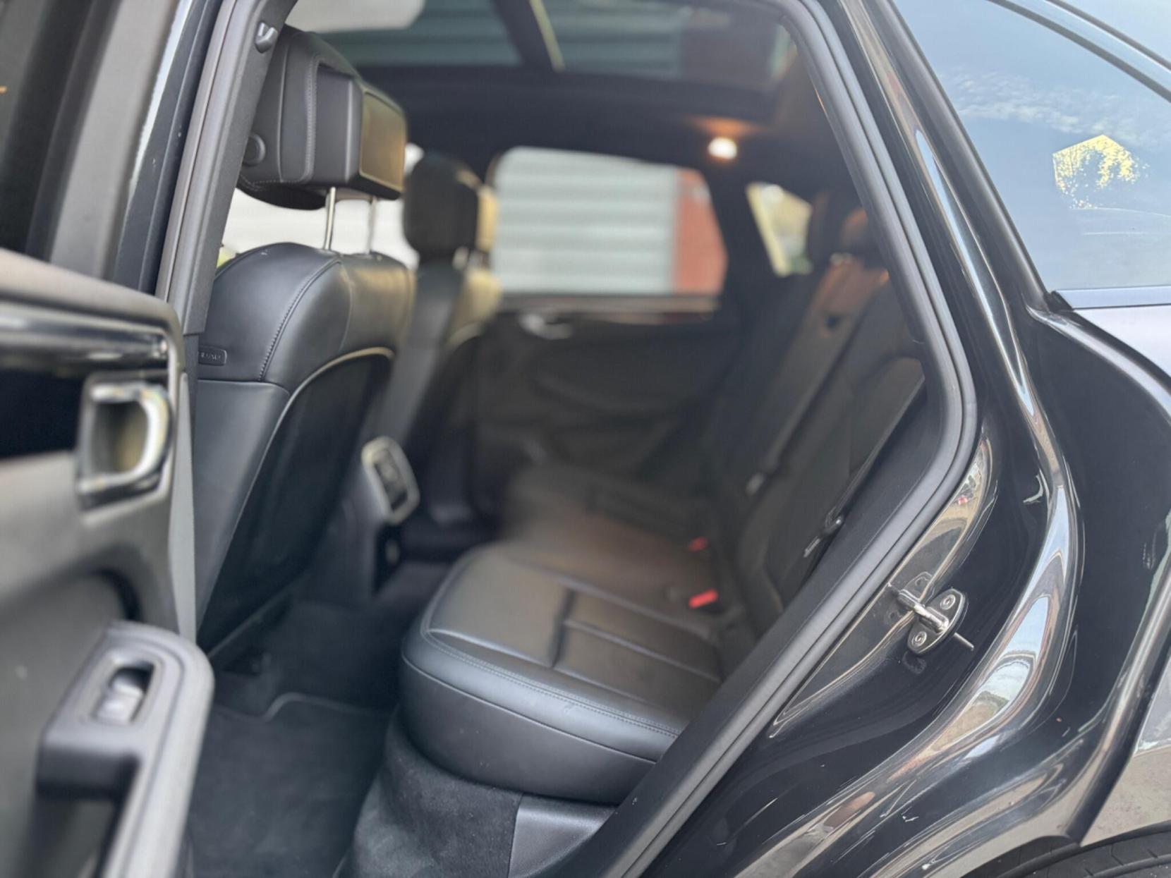 Porsche Macan 2.0T PDK 4WD Euro 6 (s/s) 5dr
