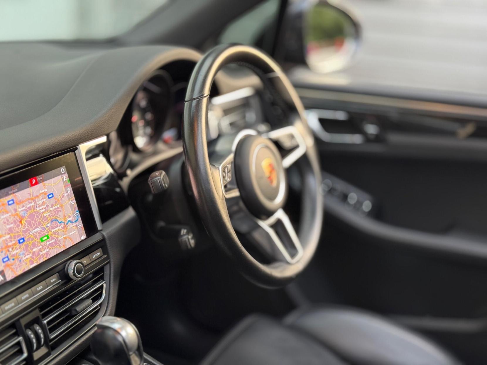 Porsche Macan 2.0T PDK 4WD Euro 6 (s/s) 5dr