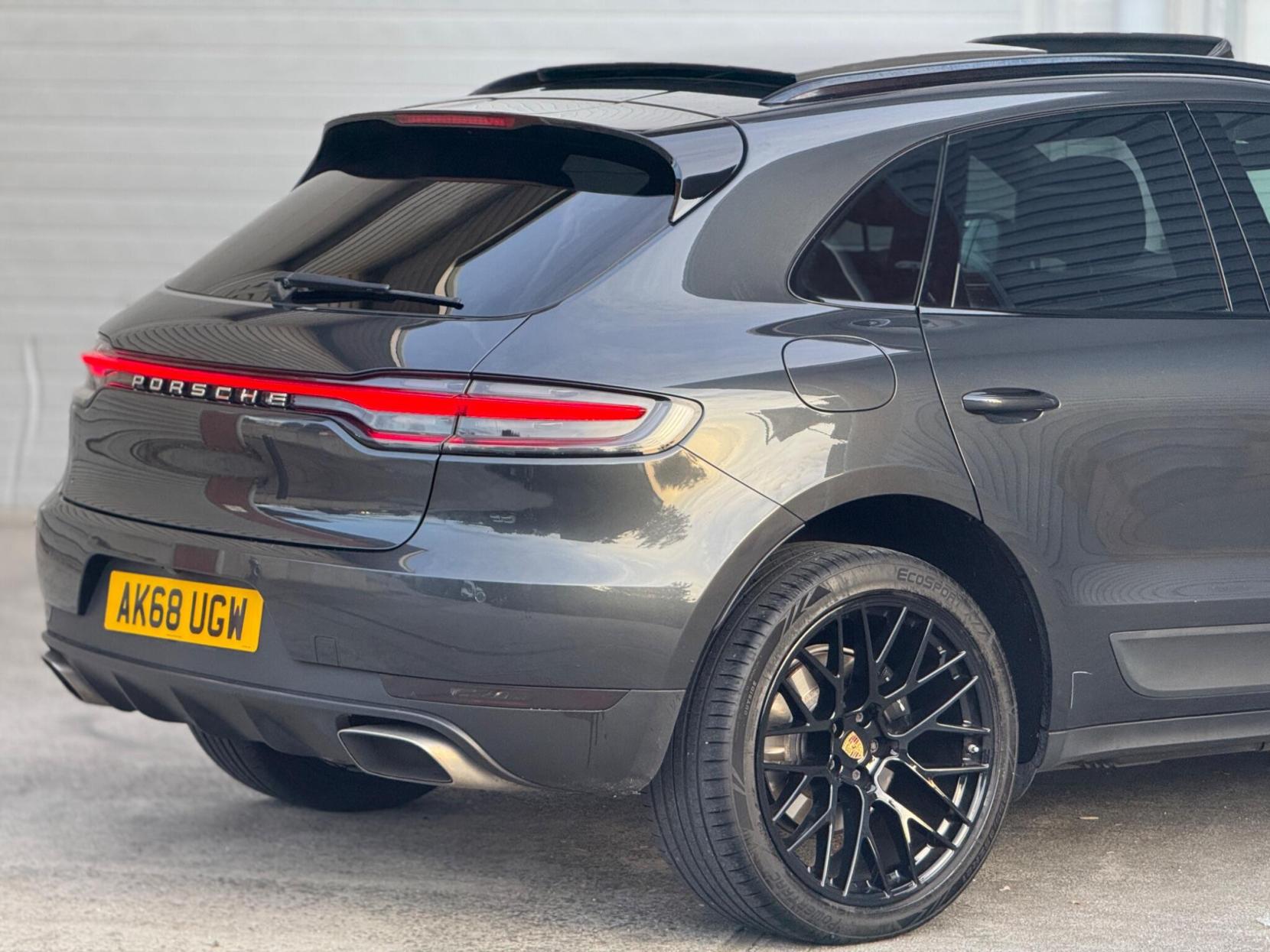 Porsche Macan 2.0T PDK 4WD Euro 6 (s/s) 5dr