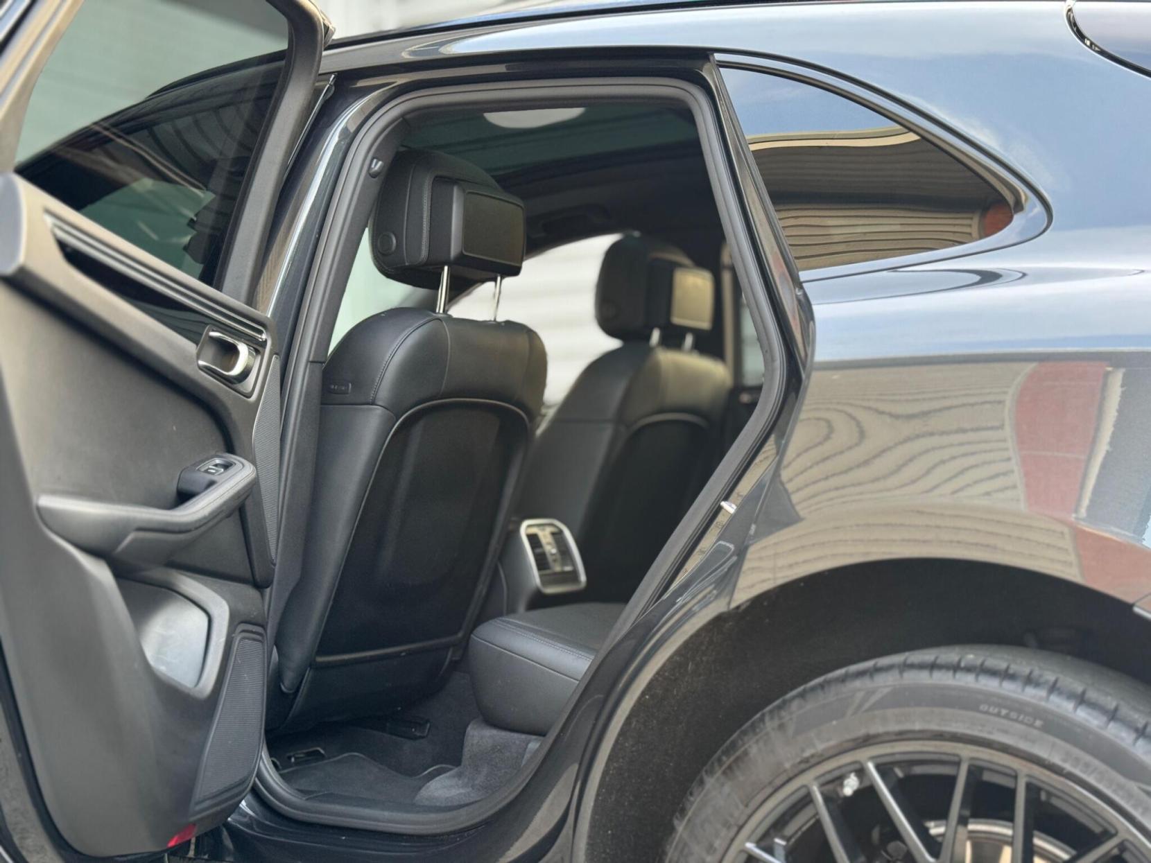 Porsche Macan 2.0T PDK 4WD Euro 6 (s/s) 5dr
