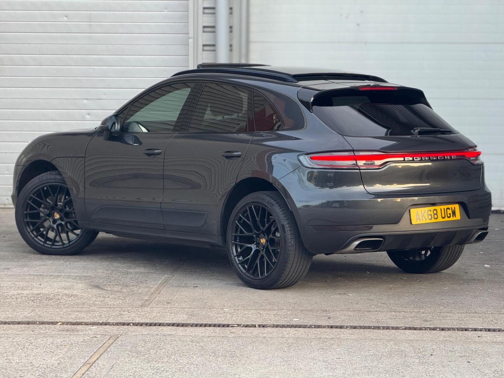 Porsche Macan 2.0T PDK 4WD Euro 6 (s/s) 5dr