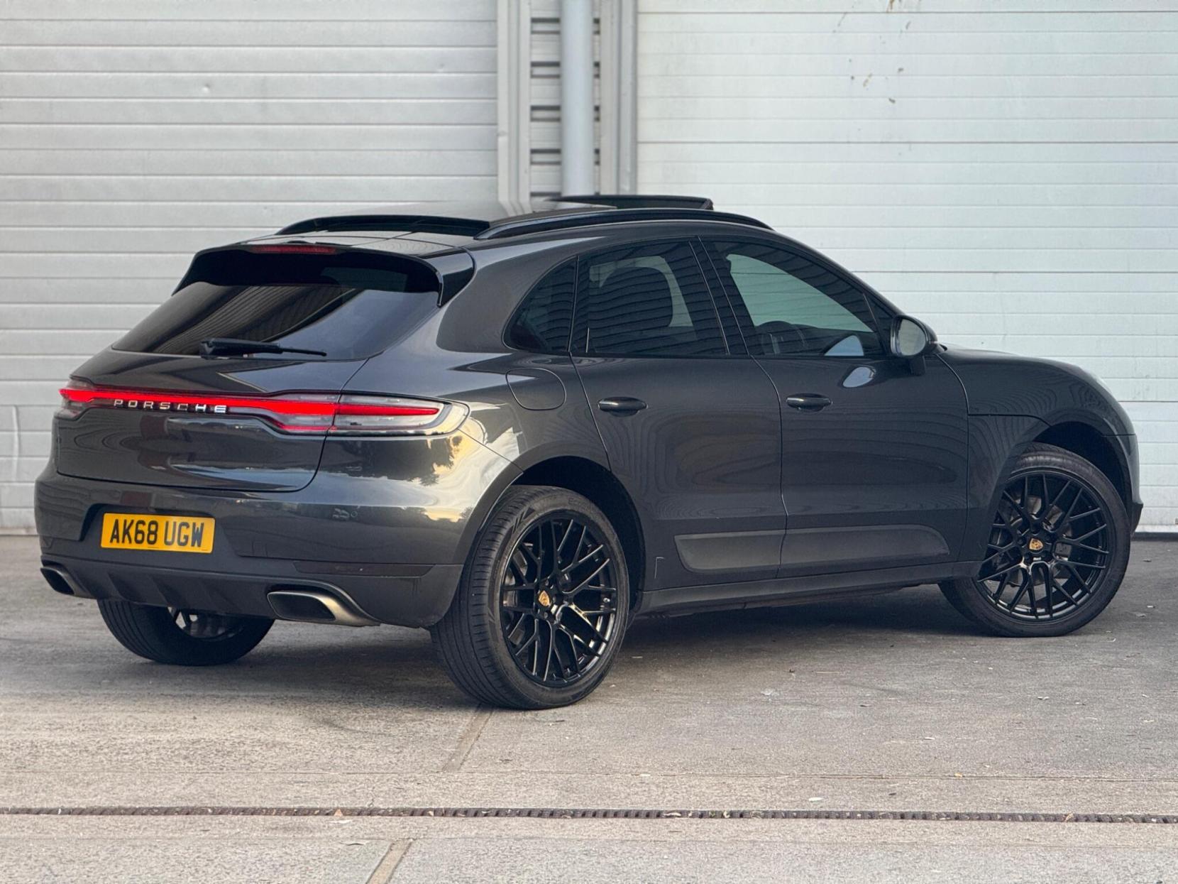 Porsche Macan 2.0T PDK 4WD Euro 6 (s/s) 5dr