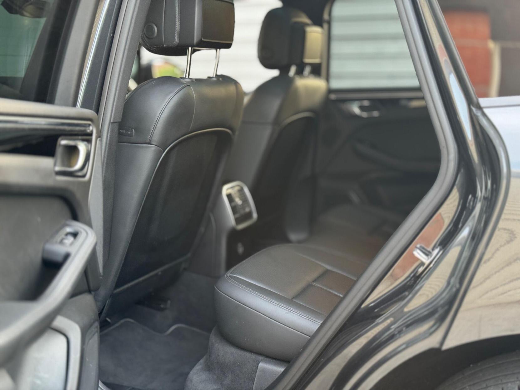 Porsche Macan 2.0T PDK 4WD Euro 6 (s/s) 5dr