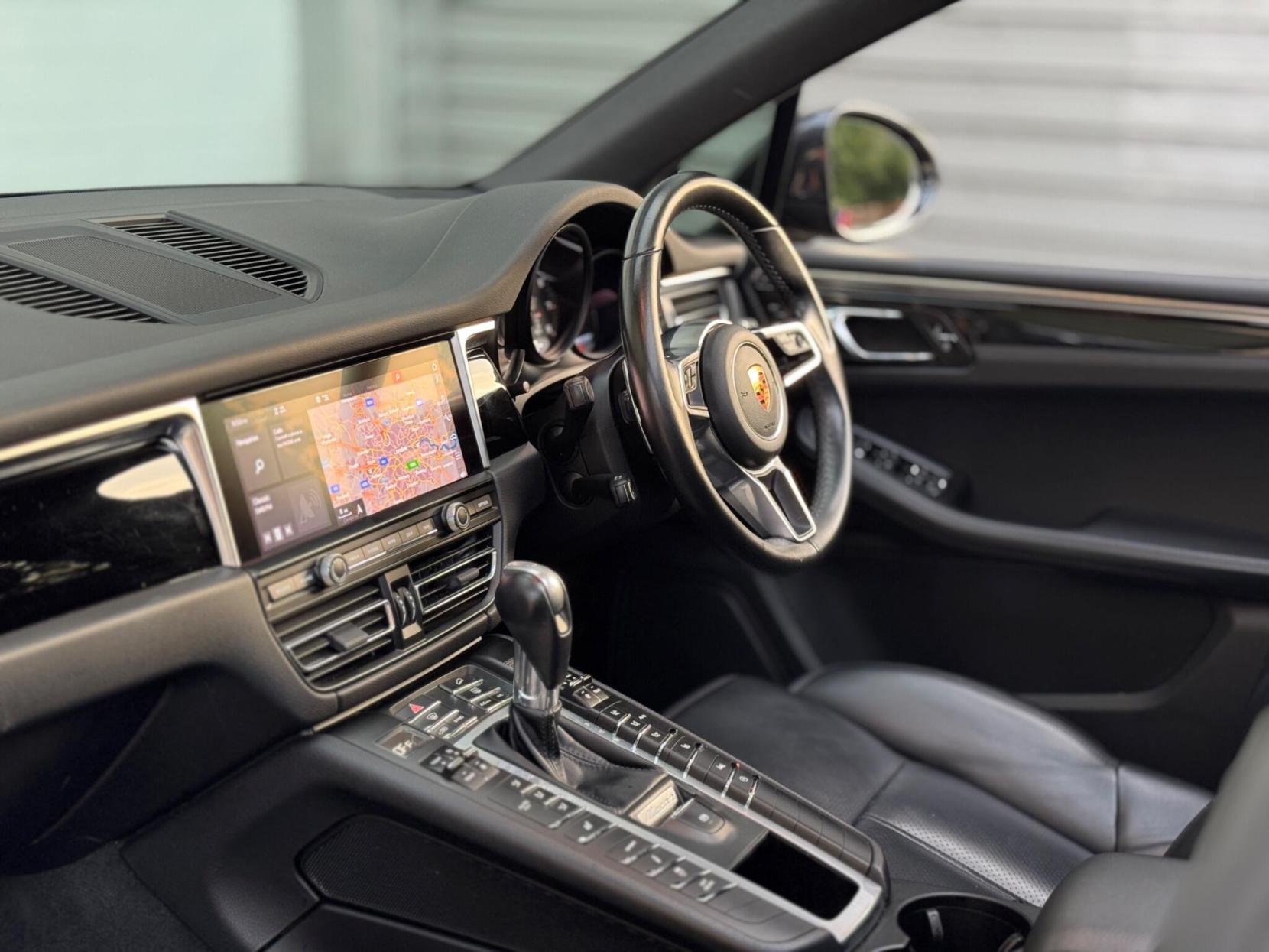 Porsche Macan 2.0T PDK 4WD Euro 6 (s/s) 5dr