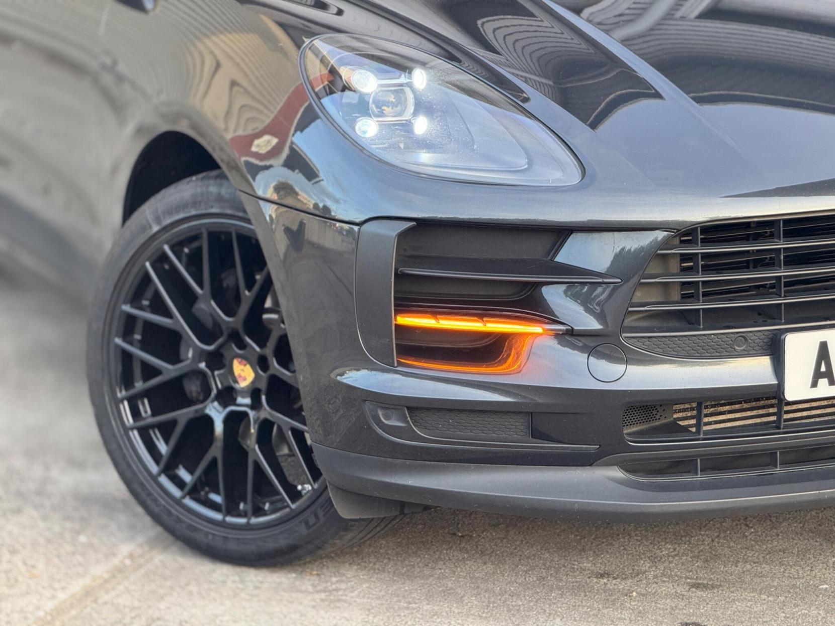 Porsche Macan 2.0T PDK 4WD Euro 6 (s/s) 5dr
