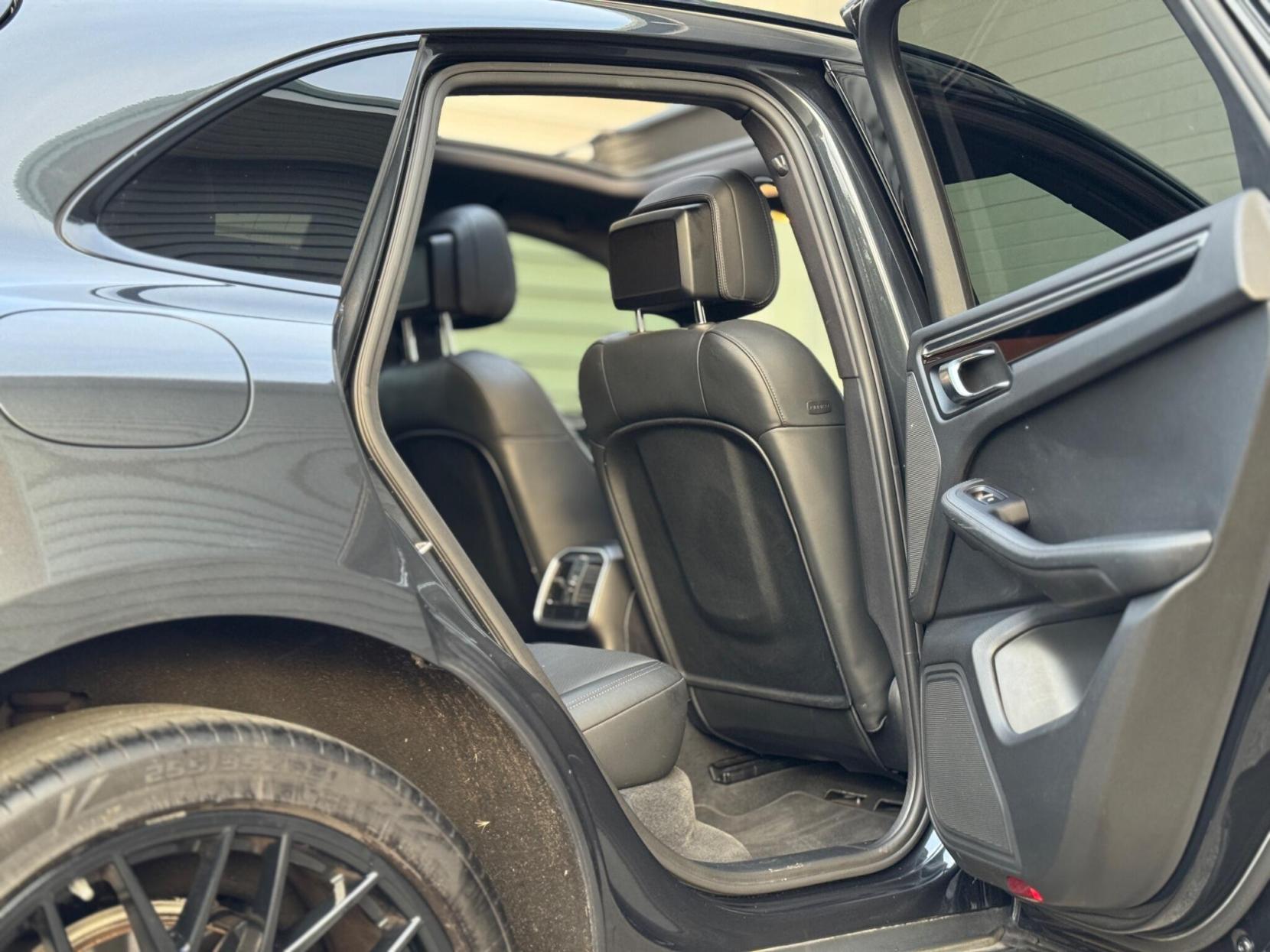 Porsche Macan 2.0T PDK 4WD Euro 6 (s/s) 5dr