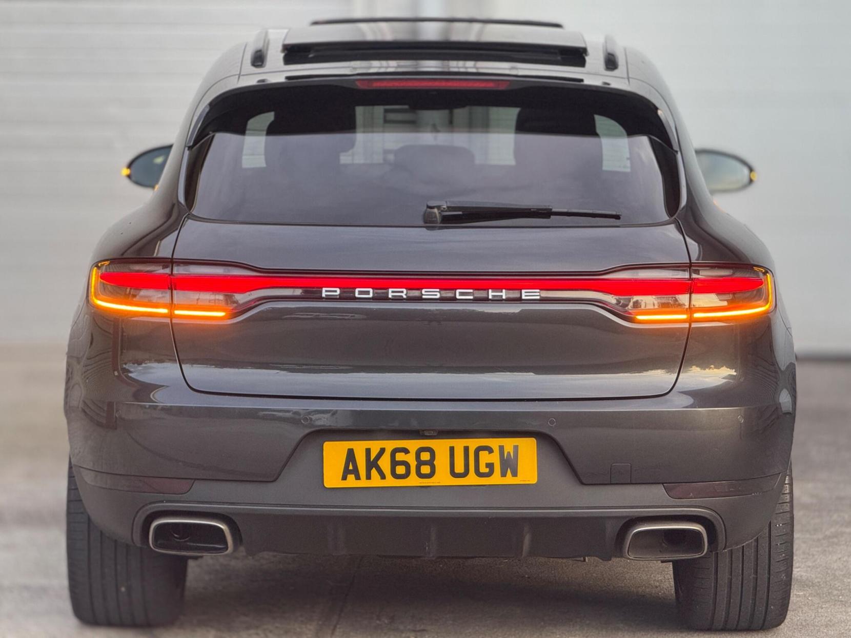 Porsche Macan 2.0T PDK 4WD Euro 6 (s/s) 5dr