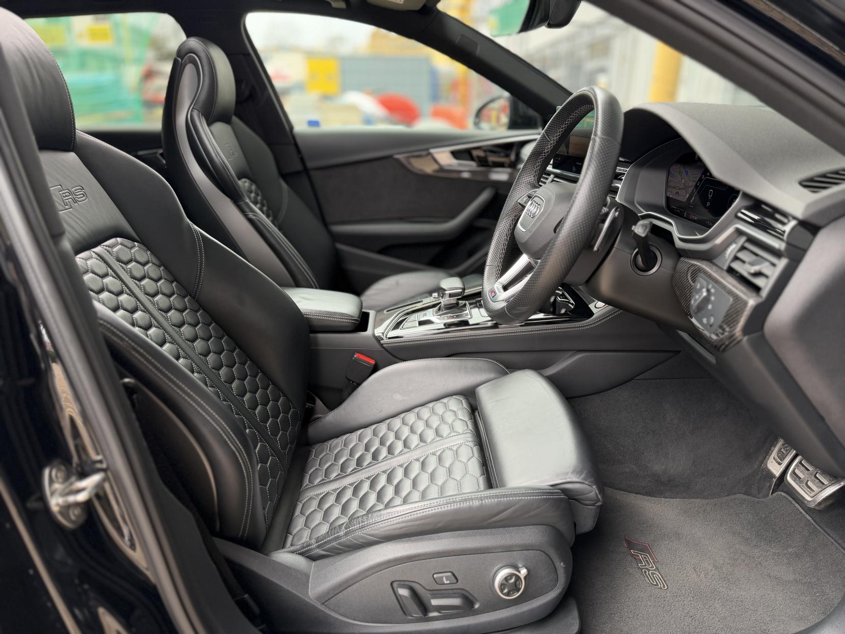 Audi RS4 Avant 2.9 TFSI V6 Carbon Black Estate 5dr Petrol Tiptronic quattro Euro 6 (s/s) (450 ps)