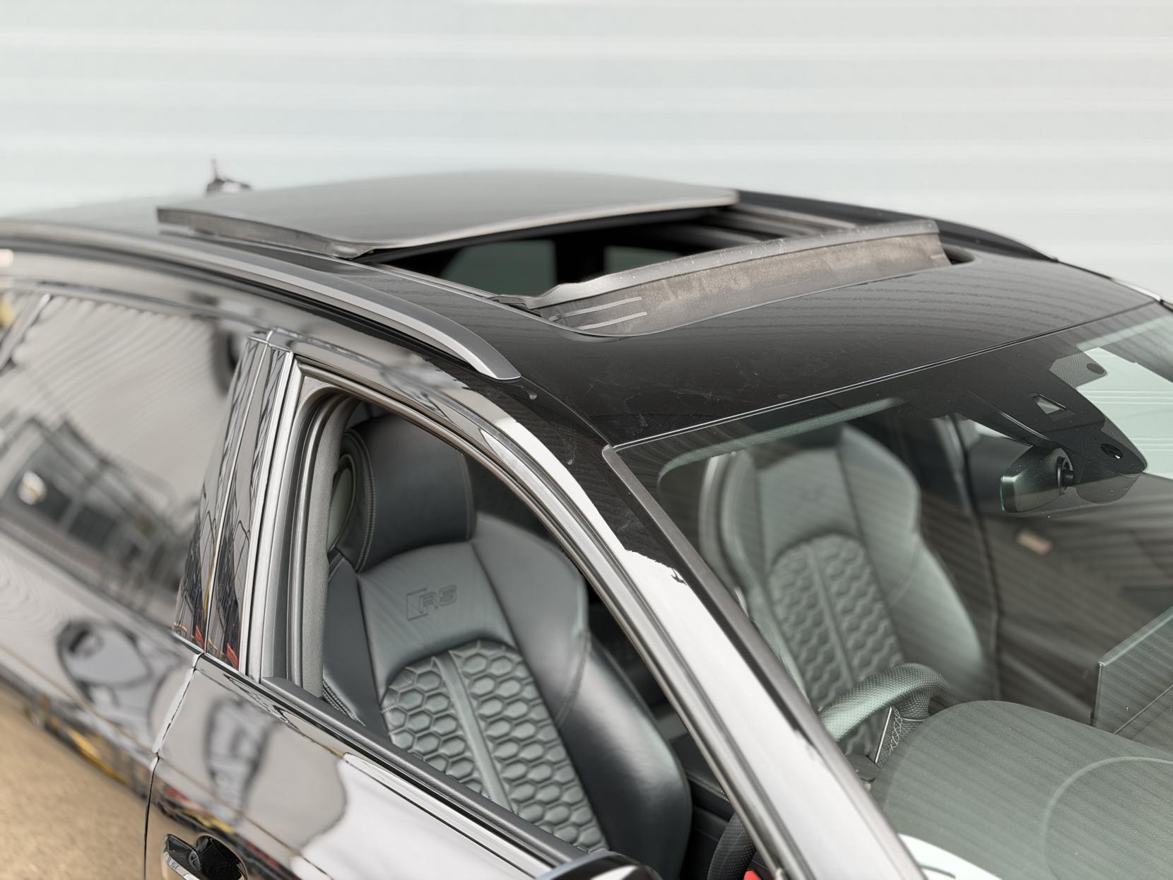 Audi RS4 Avant 2.9 TFSI V6 Carbon Black Estate 5dr Petrol Tiptronic quattro Euro 6 (s/s) (450 ps)