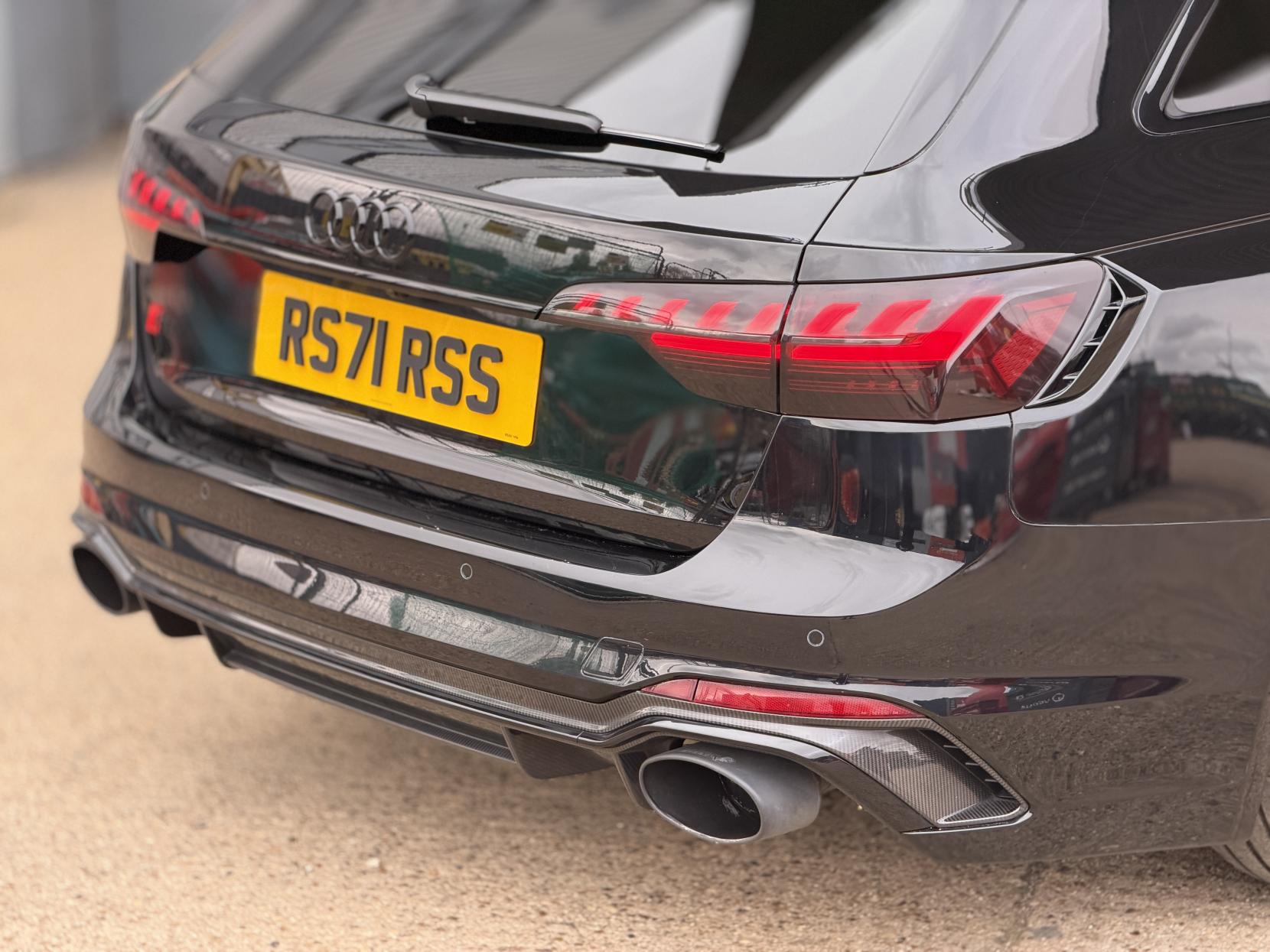 Audi RS4 Avant 2.9 TFSI V6 Carbon Black Estate 5dr Petrol Tiptronic quattro Euro 6 (s/s) (450 ps)