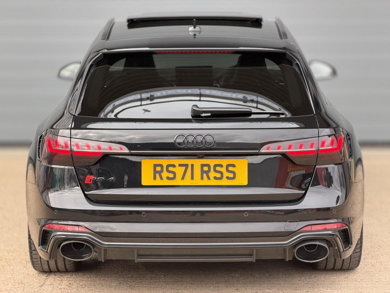 Audi RS4 Avant 2.9 TFSI V6 Carbon Black Estate 5dr Petrol Tiptronic quattro Euro 6 (s/s) (450 ps)