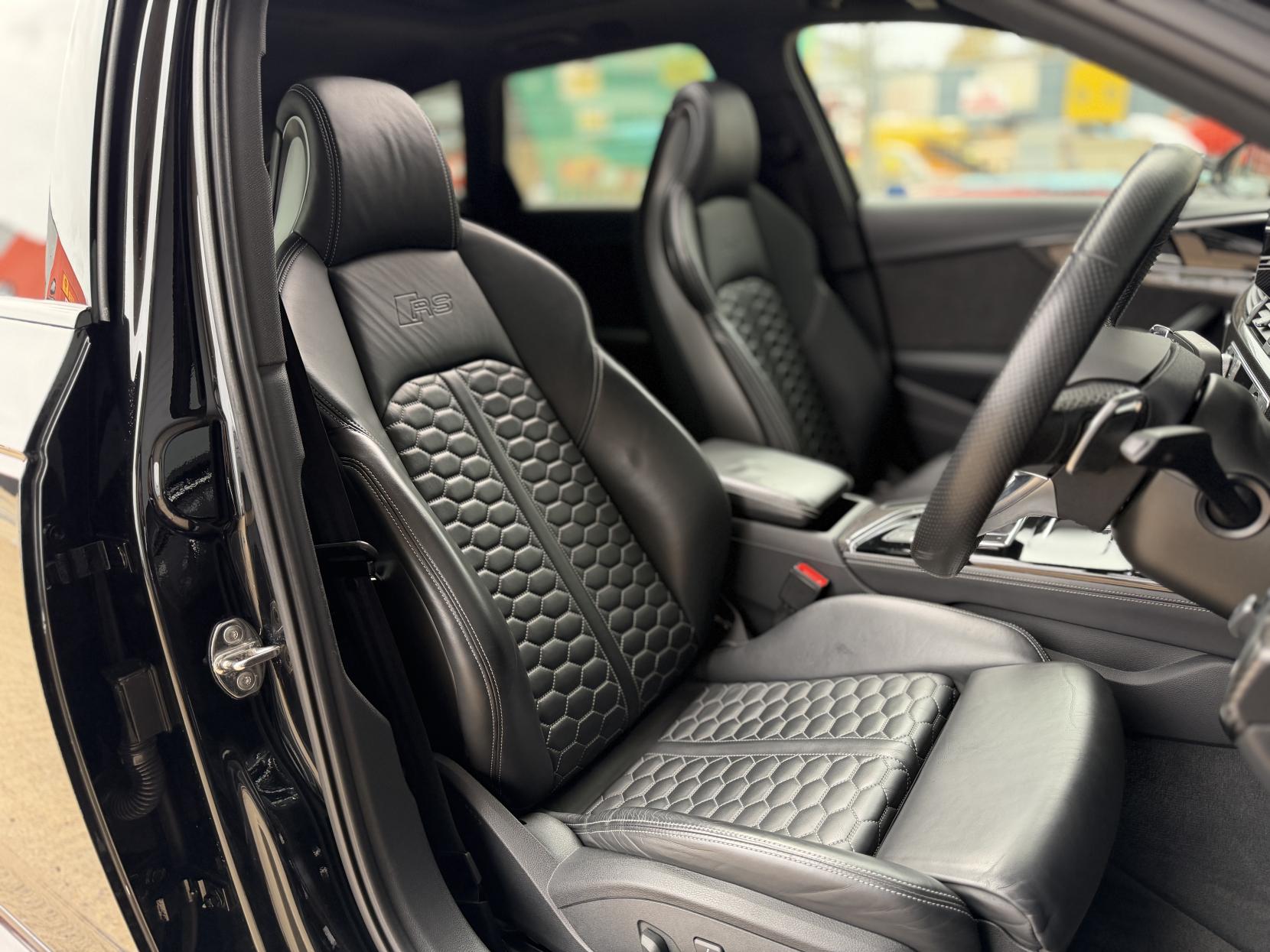 Audi RS4 Avant 2.9 TFSI V6 Carbon Black Estate 5dr Petrol Tiptronic quattro Euro 6 (s/s) (450 ps)