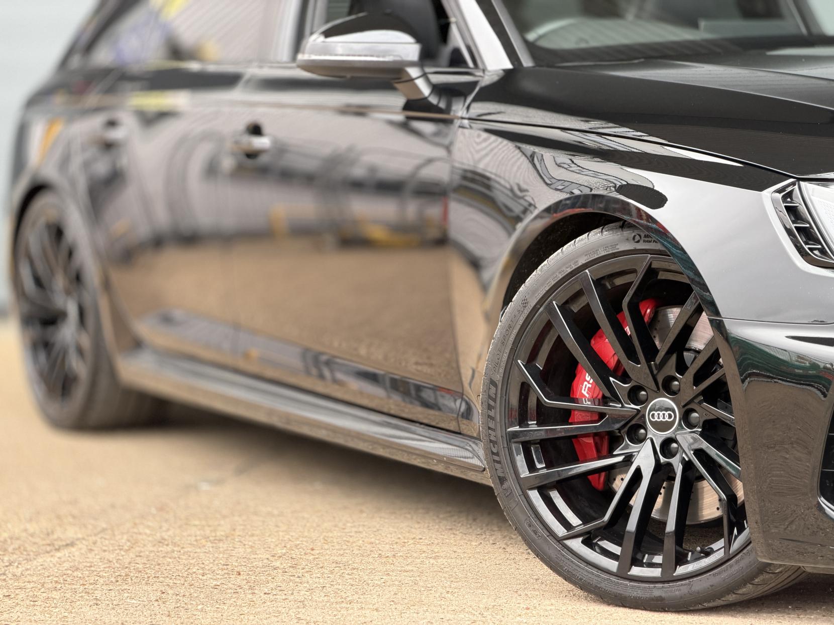 Audi RS4 Avant 2.9 TFSI V6 Carbon Black Estate 5dr Petrol Tiptronic quattro Euro 6 (s/s) (450 ps)