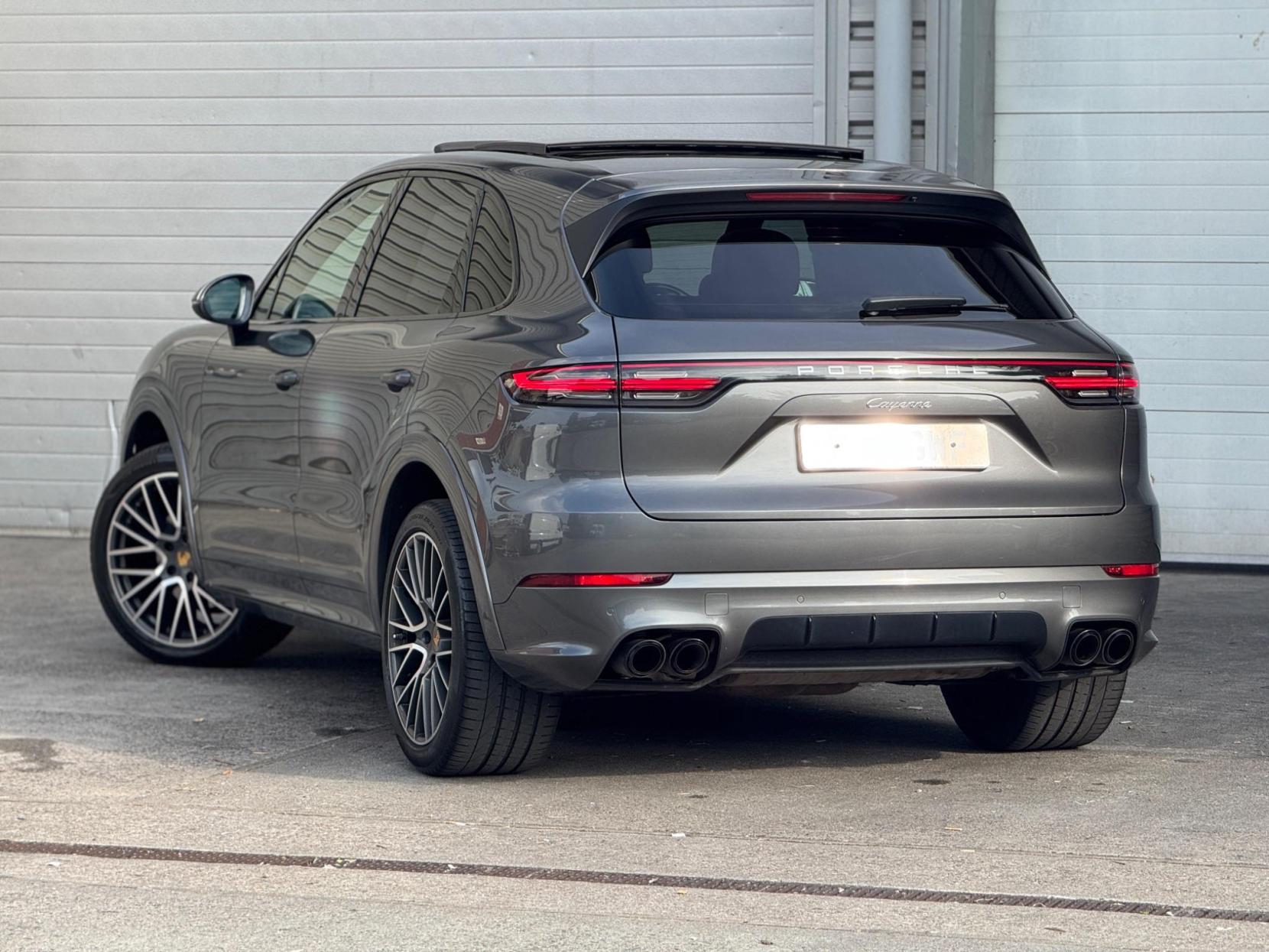 Porsche Cayenne 3.0T V6 TiptronicS 4WD Euro 6 (s/s) 5dr