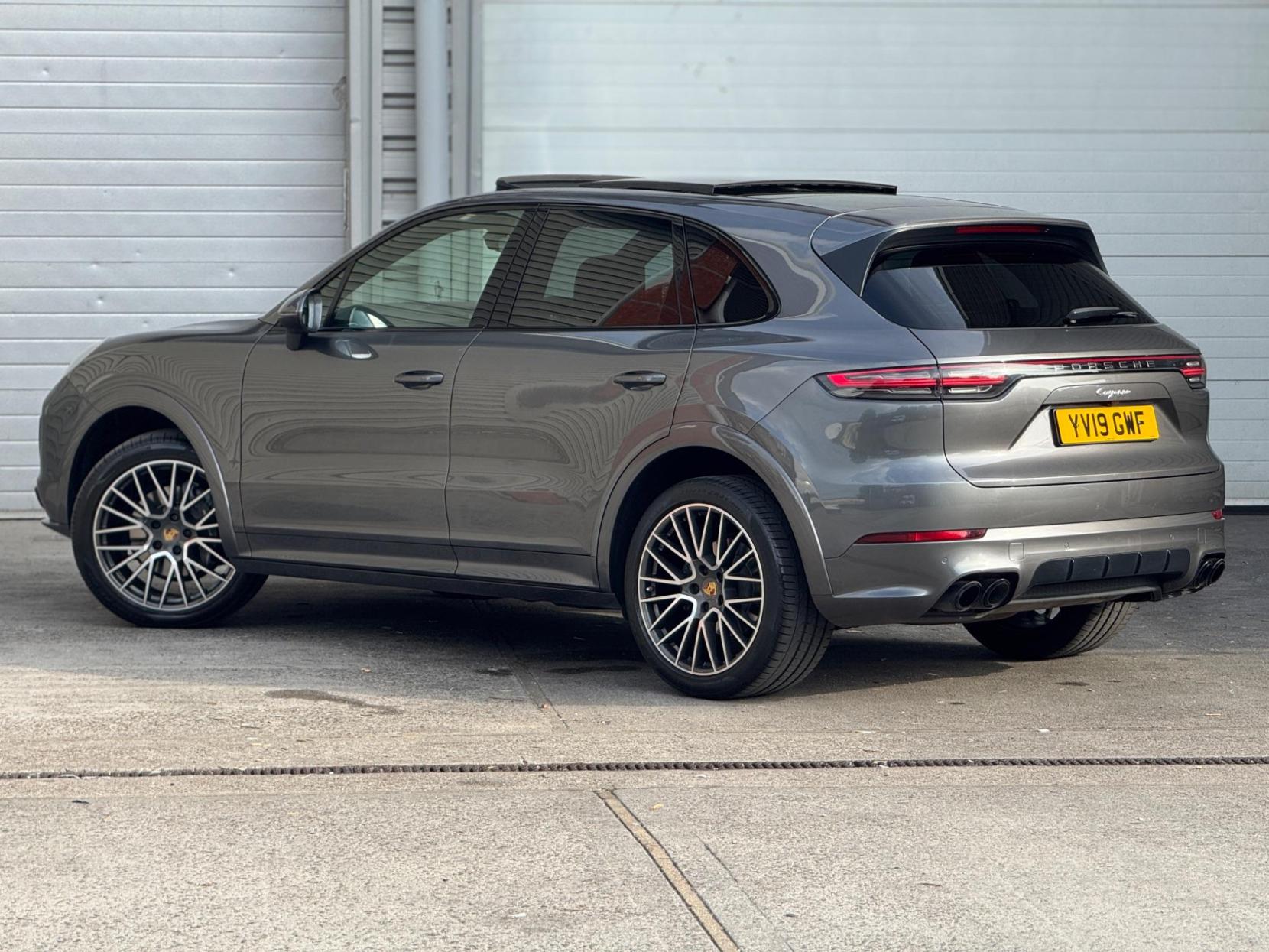 Porsche Cayenne 3.0T V6 TiptronicS 4WD Euro 6 (s/s) 5dr