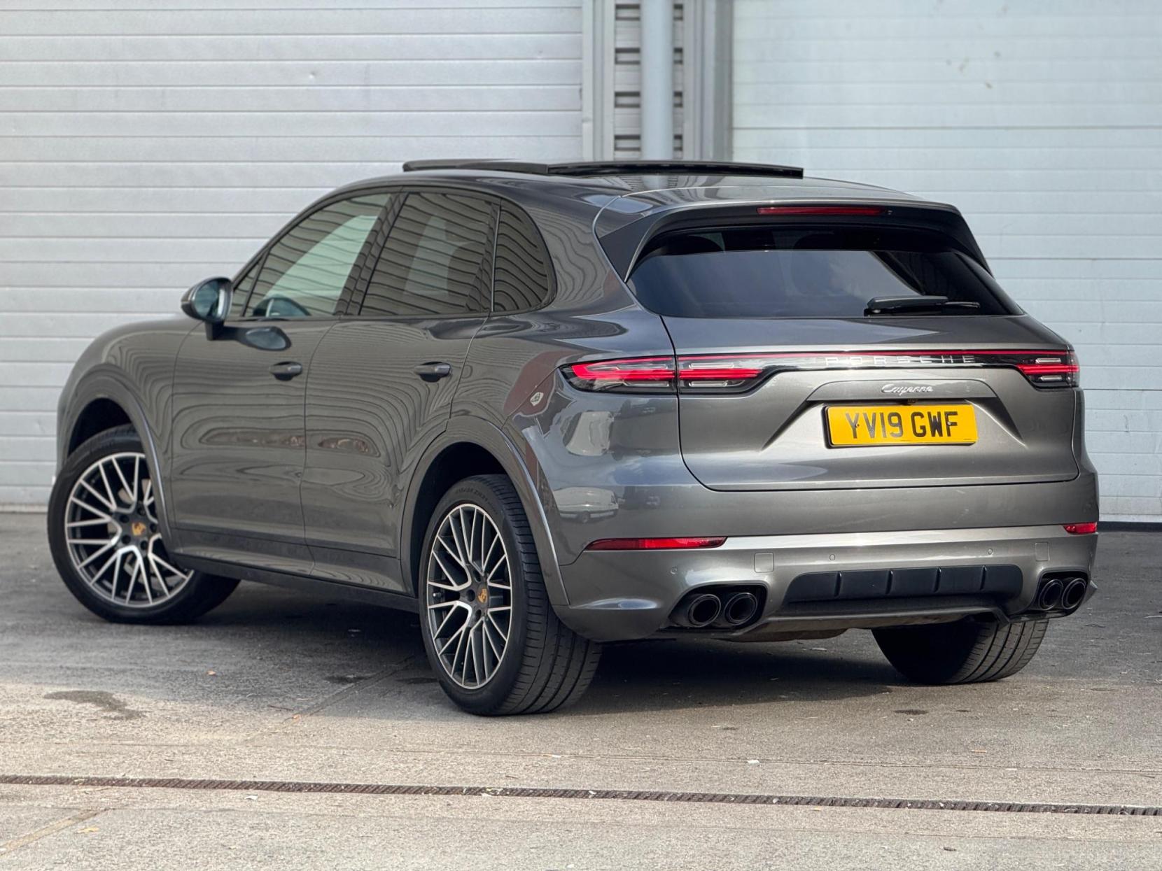 Porsche Cayenne 3.0T V6 TiptronicS 4WD Euro 6 (s/s) 5dr