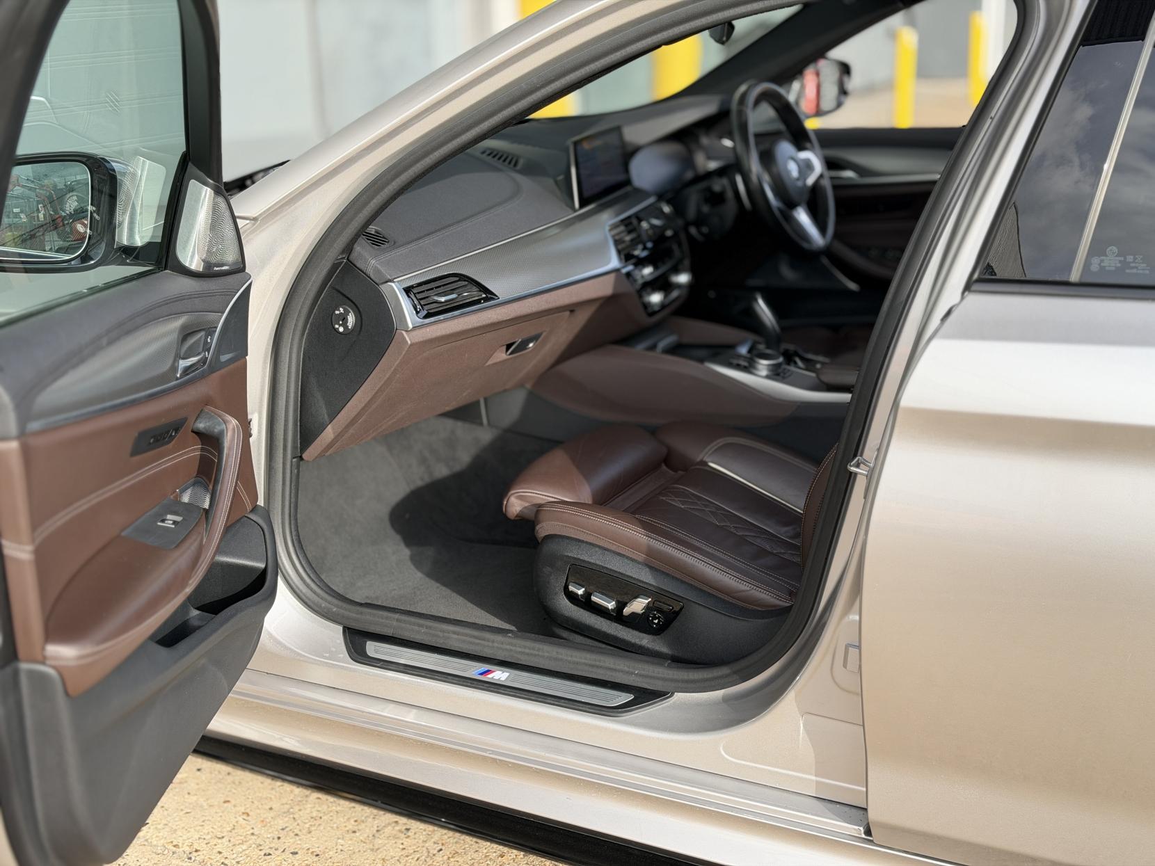 BMW 5 Series 2.0 530e 12kWh M Sport Saloon 4dr Petrol Plug-in Hybrid Auto xDrive Euro 6 (s/s) (252 ps)