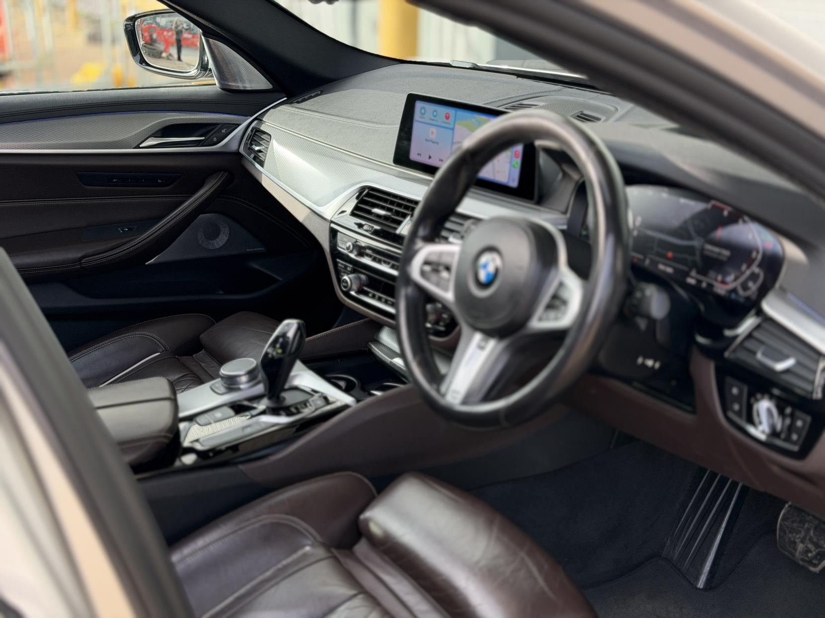 BMW 5 Series 2.0 530e 12kWh M Sport Saloon 4dr Petrol Plug-in Hybrid Auto xDrive Euro 6 (s/s) (252 ps)