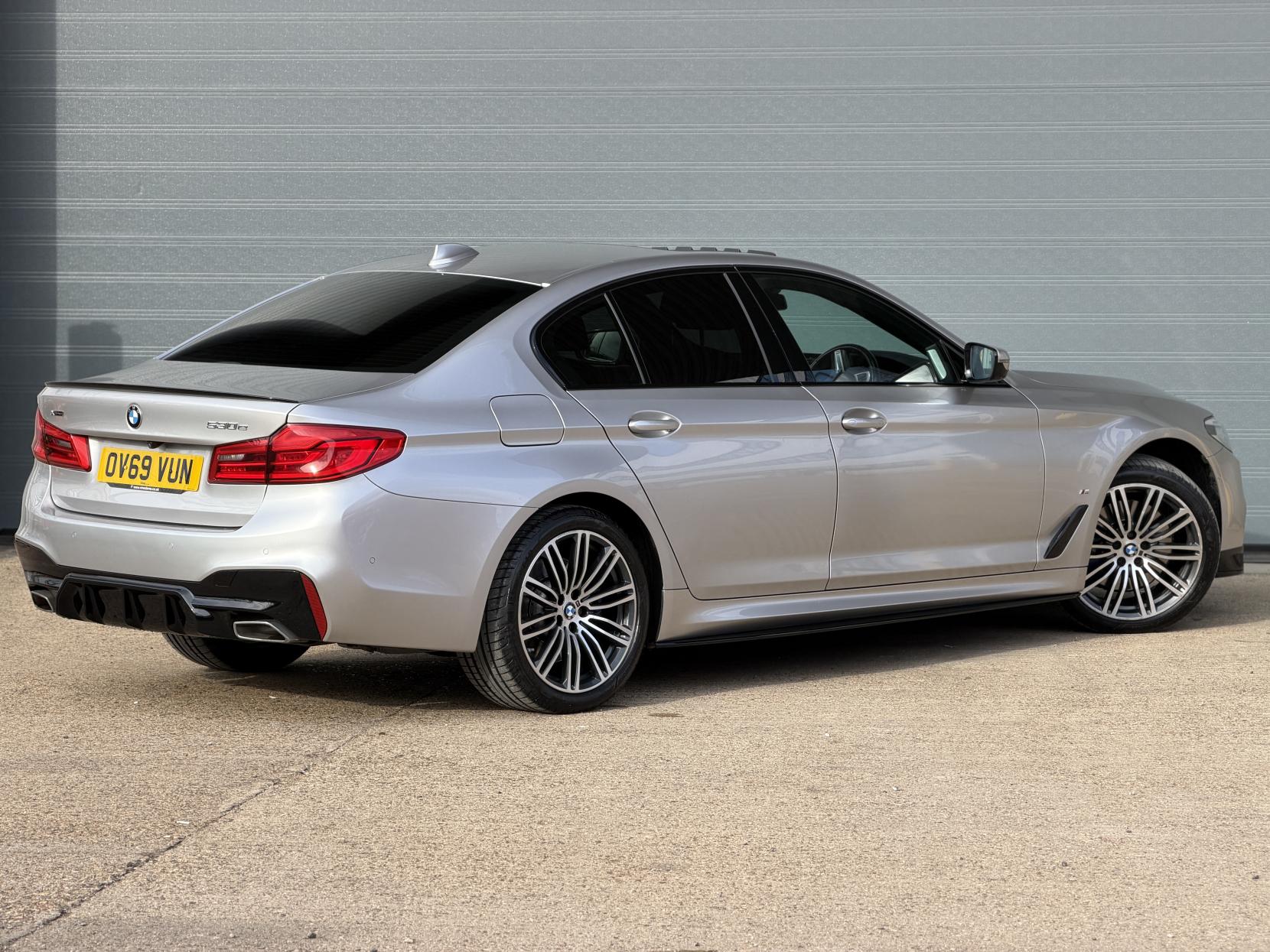 BMW 5 Series 2.0 530e 12kWh M Sport Saloon 4dr Petrol Plug-in Hybrid Auto xDrive Euro 6 (s/s) (252 ps)