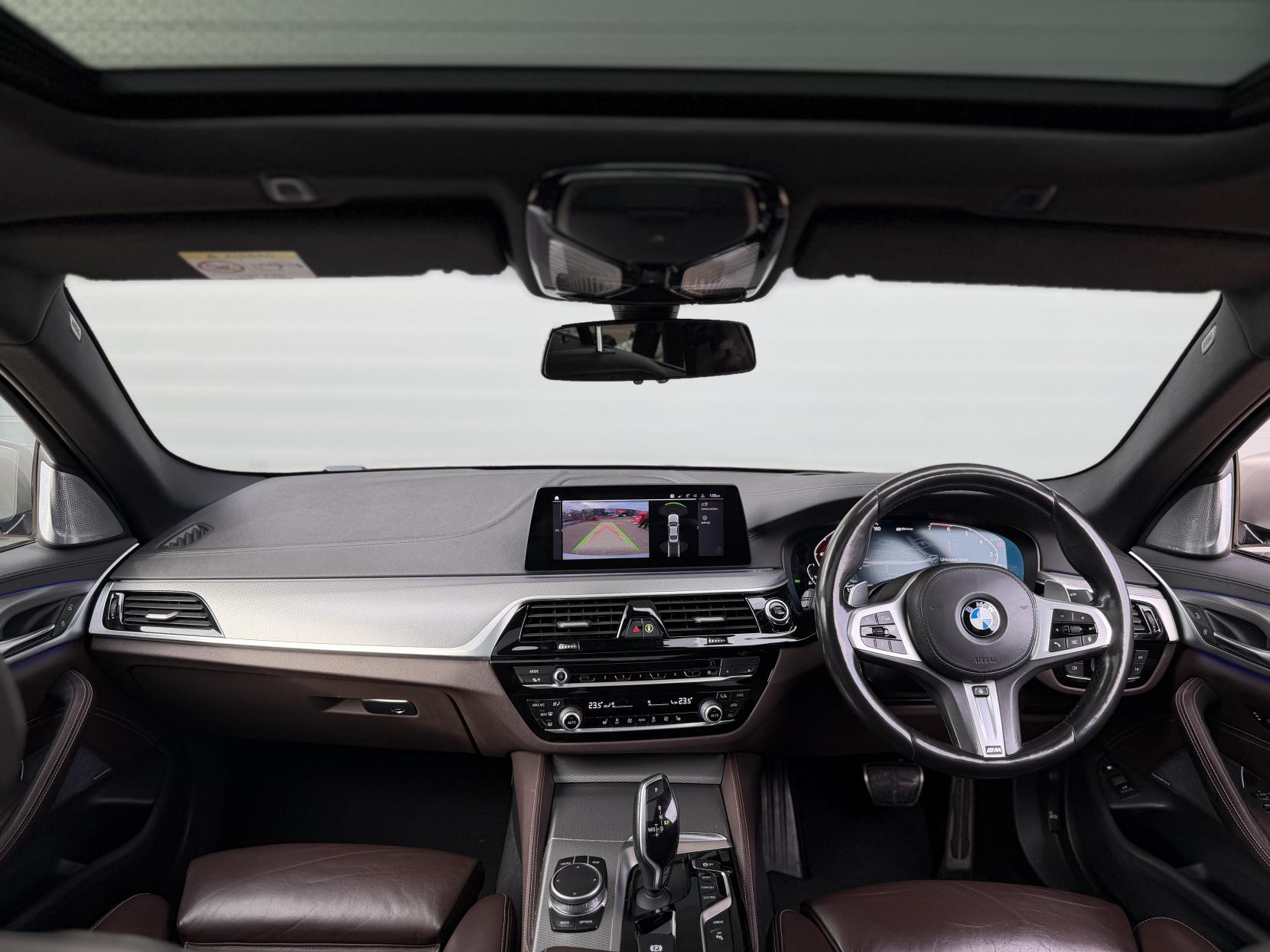 BMW 5 Series 2.0 530e 12kWh M Sport Saloon 4dr Petrol Plug-in Hybrid Auto xDrive Euro 6 (s/s) (252 ps)