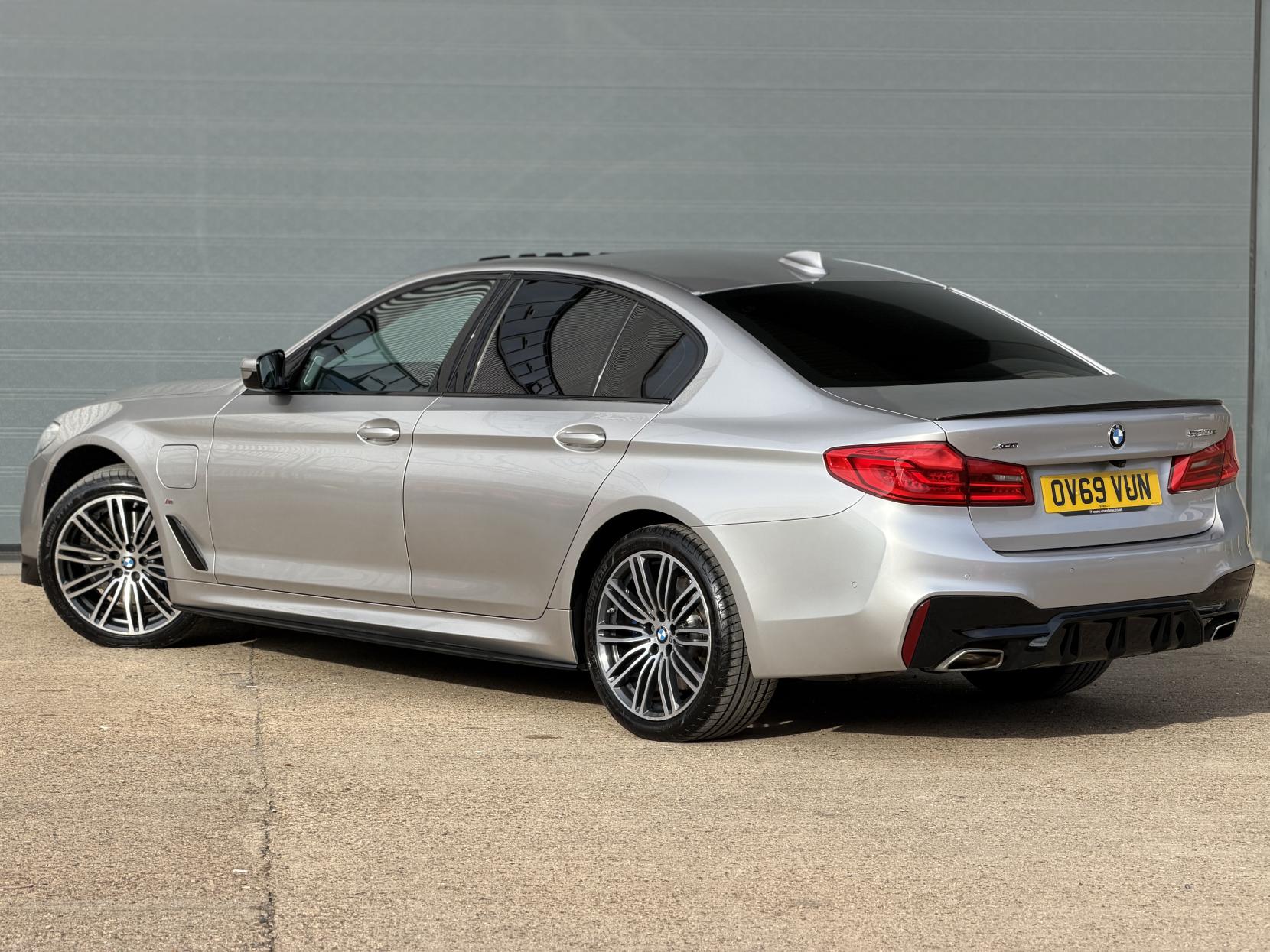 BMW 5 Series 2.0 530e 12kWh M Sport Saloon 4dr Petrol Plug-in Hybrid Auto xDrive Euro 6 (s/s) (252 ps)