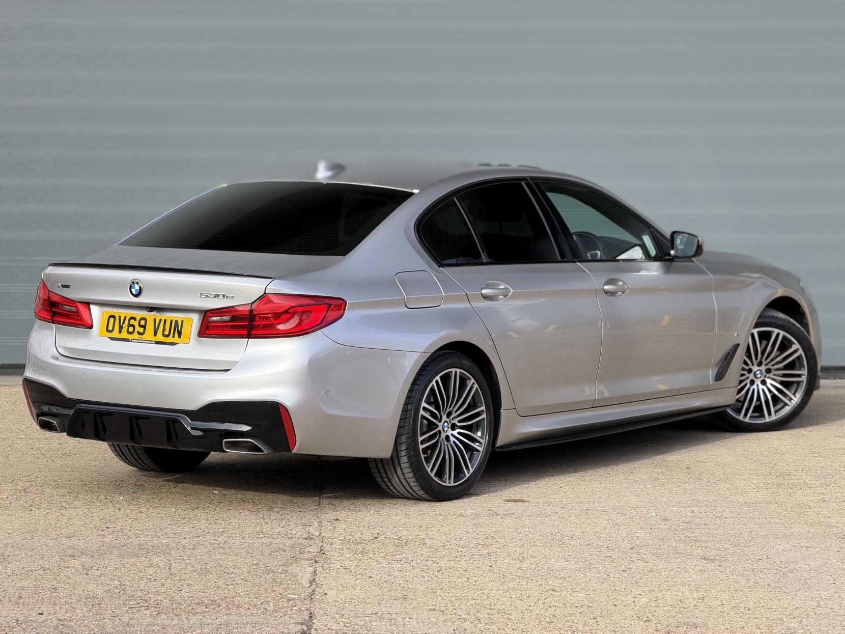 BMW 5 Series 2.0 530e 12kWh M Sport Saloon 4dr Petrol Plug-in Hybrid Auto xDrive Euro 6 (s/s) (252 ps)
