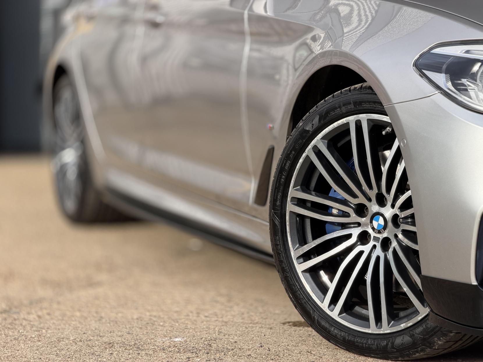 BMW 5 Series 2.0 530e 12kWh M Sport Saloon 4dr Petrol Plug-in Hybrid Auto xDrive Euro 6 (s/s) (252 ps)