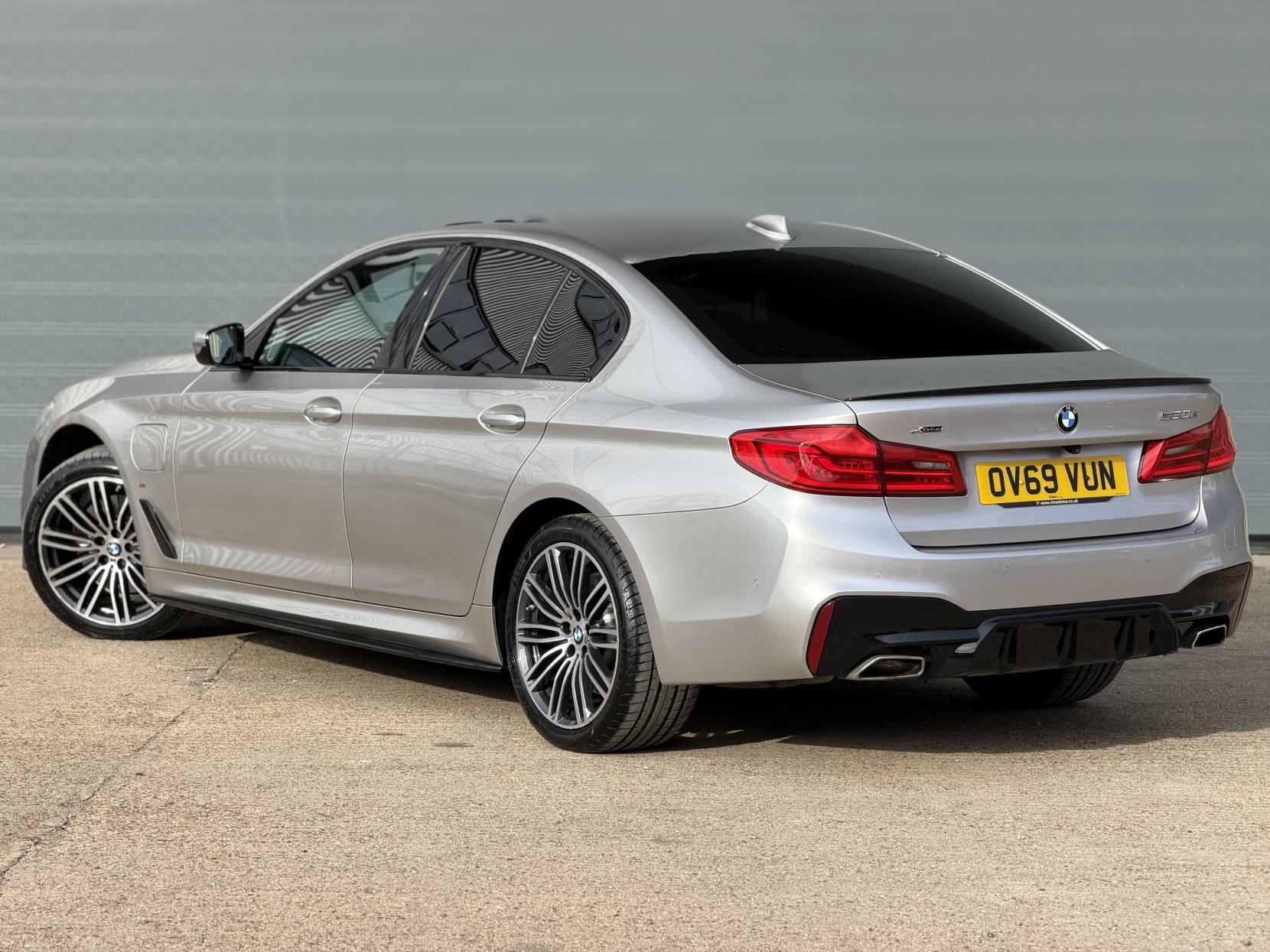 BMW 5 Series 2.0 530e 12kWh M Sport Saloon 4dr Petrol Plug-in Hybrid Auto xDrive Euro 6 (s/s) (252 ps)